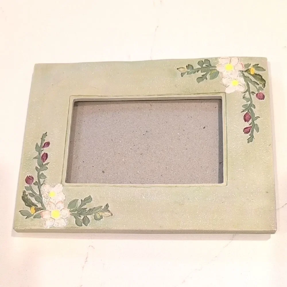 Vintage 1998 Burnes of Boston Cottage Green Embossed Floral Photo Picture Frame